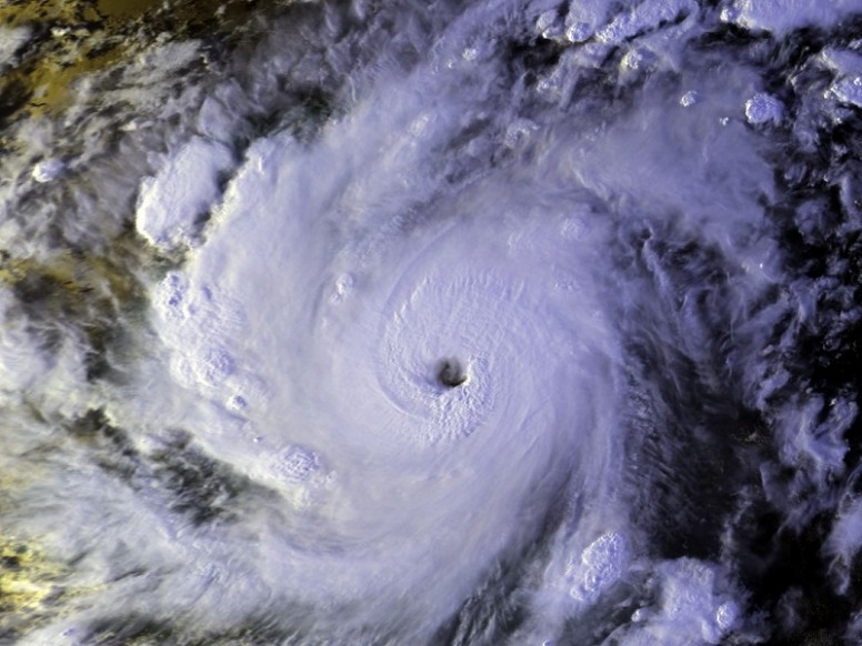 Tropical Storm Erika targets Caribbean; Florida & Bahamas also on alert