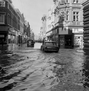 The flooded area in Whitefriargate, Kingston-upon-Hull, Yorkshire, where exceptional high tides created havoc for traffic and office workers in their way to work. The River Humber overflowed at the pier and many parked cars were surrounded by water. Picture by: PA/PA Archive/PA Images